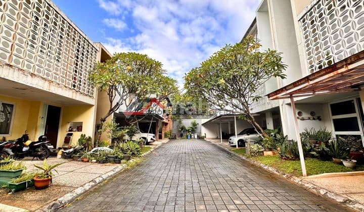 MRT Fatmawati Cilandak Jaksel Rumah Dalam Townhouse Siap Huni