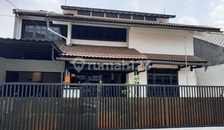 Dijual Rumah Bagus Siap Huni di Jl. Bendi