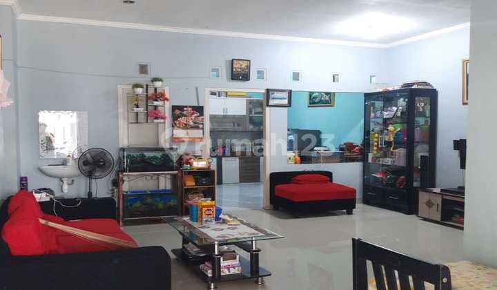 di Dijual Rumah Pribadi, Siap Huni Di Pamulang Lestari Residence.
detail :
- Luas Tanah 101 M2
- Luas Bangunan : 84m2
- 1.1/2 Lantai
- Lebar Tanah : 8 M2
- Listrik : 2200 Watt ( Token )
- 3 Kamar Tidur
- 2 Kamar Mandi
- Carport 1 Mobil
- Kanopi
- Kitchen