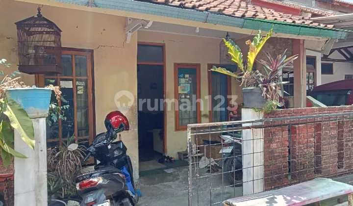 Dijual Rumah Lama Komplek Perum Tanjungsari Antapani