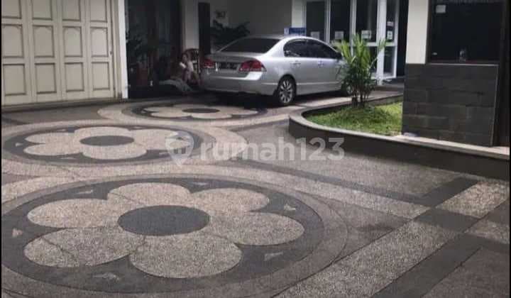 Rumah Lux Di Sayap Cipaganti Halaman Depan Luas Dan Pusat Kota