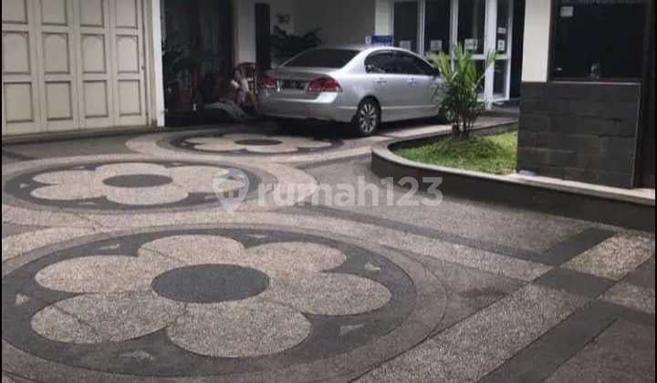 Rumah Lux Di Sayap Cipaganti Halaman Depan Luas Dan Pusat Kota