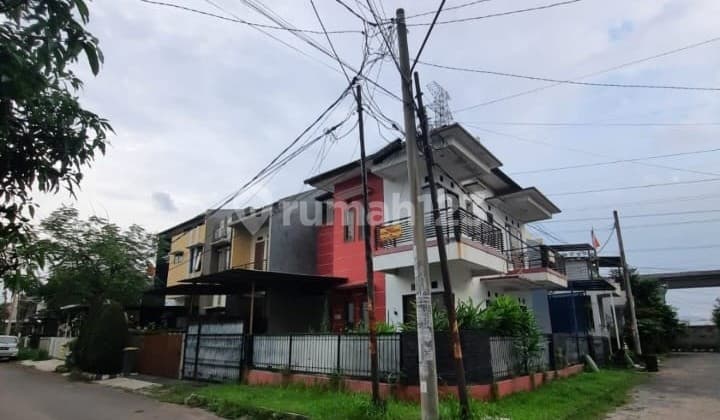 Dijual Rumah di Hook Komplek Buah Batu Regency Kota Bandung