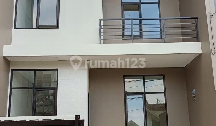 Dijual Rumah Baru Minimalis Modern di Margahayu Raya Azs