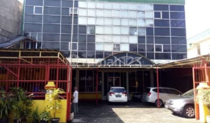 Dijual Gedung 3 Lantai Cocok Untuk Kantor Lokasi Soekarno Hatta