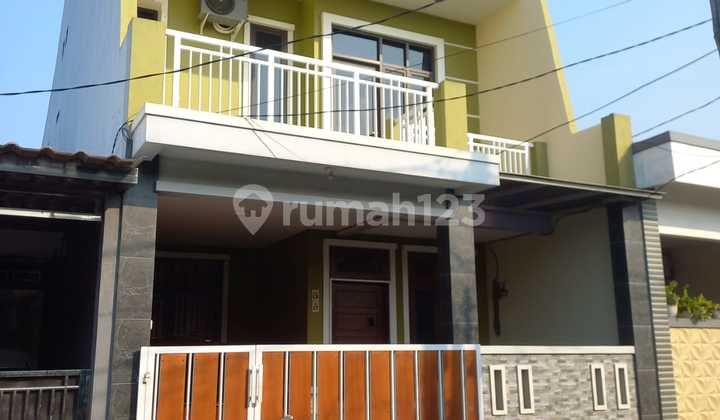 Rumah Strategis Cikarang 5 Menit ke Living Plaza Jababeka
