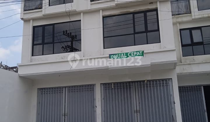 Shop House for Sale on Mojoklanggru Street, Gubeng, Surabaya