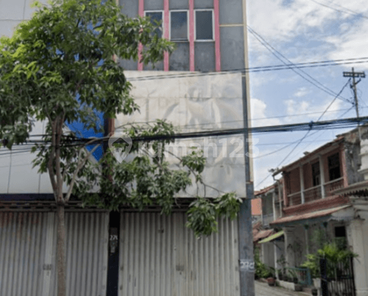 Shop House for Sale on Jalan Pahlawan, Bubutan, Surabaya