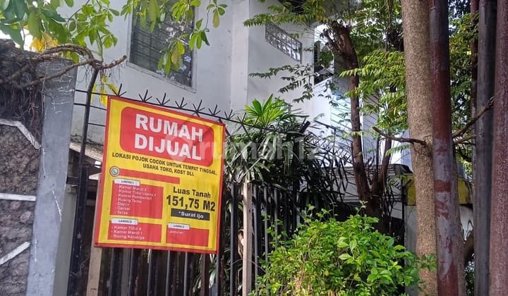 For Sale: House at Dukuh Kupang Barat, Dukuh Kupang, Surabaya