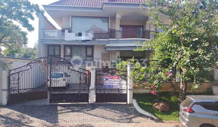 Dijual Rumah Mewah Graha Family