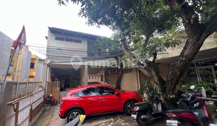 Kos Kosan Building and Main House in Gunung Sari, Cirebon
