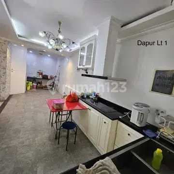 Dijual Rumah Hoek Mutiara Taman Palem