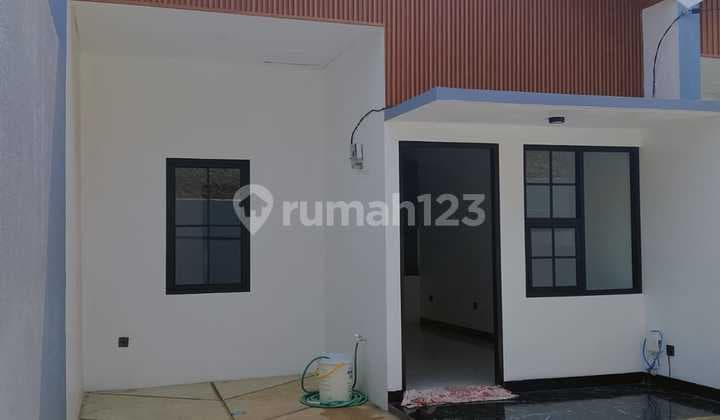 Joglo Minimalist House, Ciledug, Karang Tengah