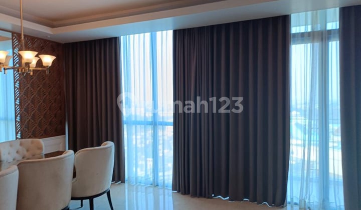 Apartement The Windsor 3 Bedroom , Furnish , Private Lift, Strategis Dan Siap Huni The Windsor Apartemen