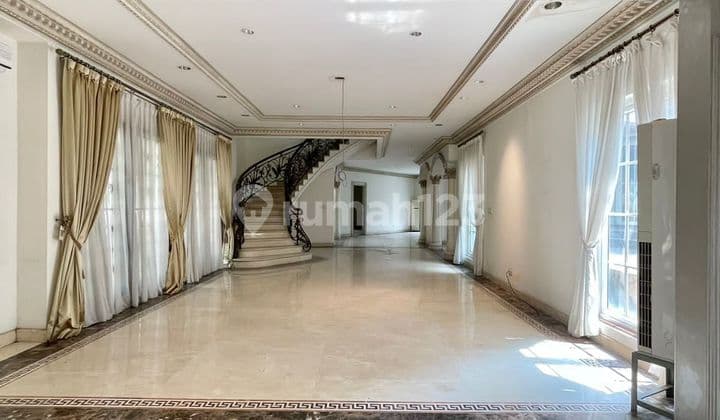 Dijual Rumah Modern Classic Pakubuwono