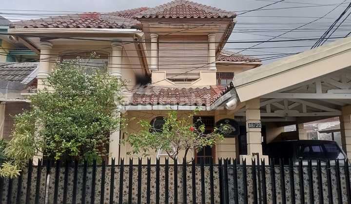 Rumah Dalam Komplek Duren Sawit Siap Huni di Jual