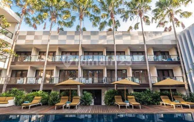 Hotel Kuta Bali dekat Beachwalk Mall di Jalan Pantai Kuta