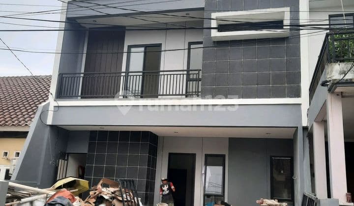 Melati Mas B S D - 3-Story House with Attic Room