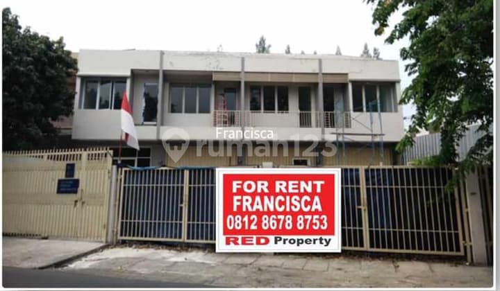 Disewakan Ruko 2,5 Lantai Strategis di Jalan Utama / Boulevard Duri Kosambi