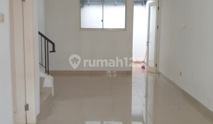 D I S E W A Rumah di Puri Mansion