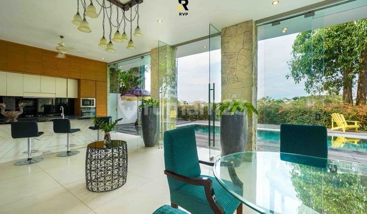 Beautiful Luxurious Villa For Rent In Pecatu