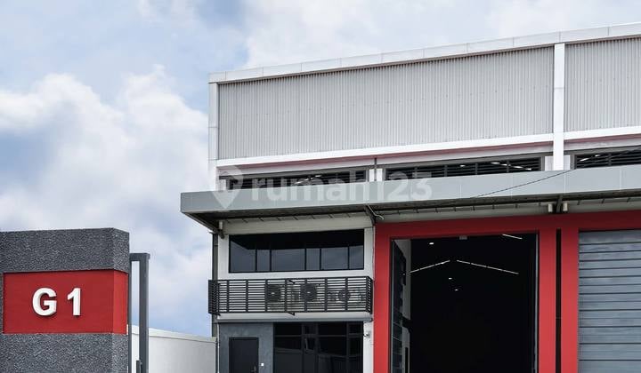 Warehouse in Tangerang with Industrial Permit, 2-Storey Office, Directly in Front of Toll Access