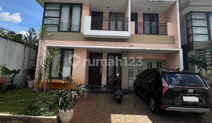 Dijual Rumah Dua Lantai dengan Halaman Luas Dekat Kampus Budi Luhur Ciledug