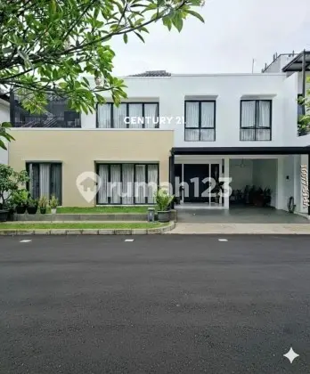 Dijual Rumah Mewah Dalam Cluster One Gate Dilengkapi Kolam Renang