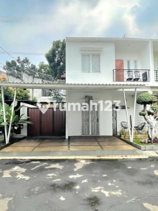 Dijual Rumah Cantik di Dekat Bintaro Sektor 9 di Dalam Cluster