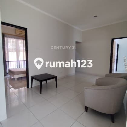 Rumah Siap Huni Lokasi Strategis di Discovery Bintaro