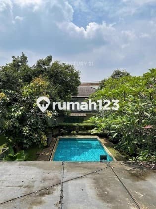 Dijual Cepat Rumah Semi Furnished Cluster Private Shizen Residence Dkt Bintaro Sektor 9. Ada Swimming Pool Cluster