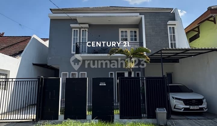 For Sale, Ready-to-Occupy House with Swimming Pool, Location Near Bintaro Stan