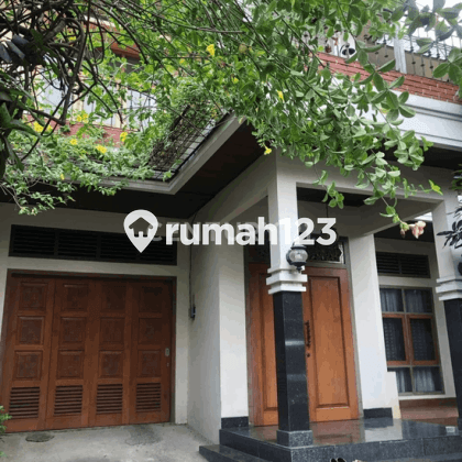 Rumah Mewah 2 Lantai Jalan Lebar di Kawasan Bintaro Jaya