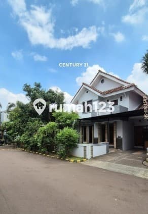 For Sale Hook Position House with Strategic Location in Sector 9
