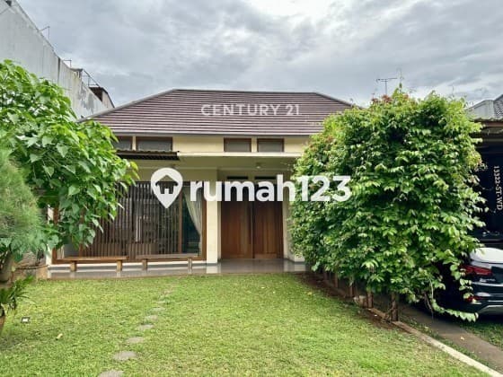 Dijual Rumah Siap Huni dengan Halaman Depan Belakang Luas