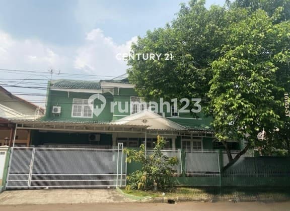 Dijual Rumah dengan Lokasi Strategis Row Jalan Lebar di Bintaro