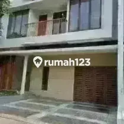 Spacious House Ready to Live In, Still Has a Garden in Graha Raya Bintaro