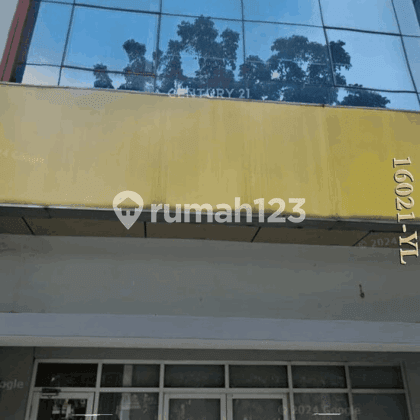 English translation: For Sale: 3-Story Shop House in Kebayoran Arcade Bintaro
