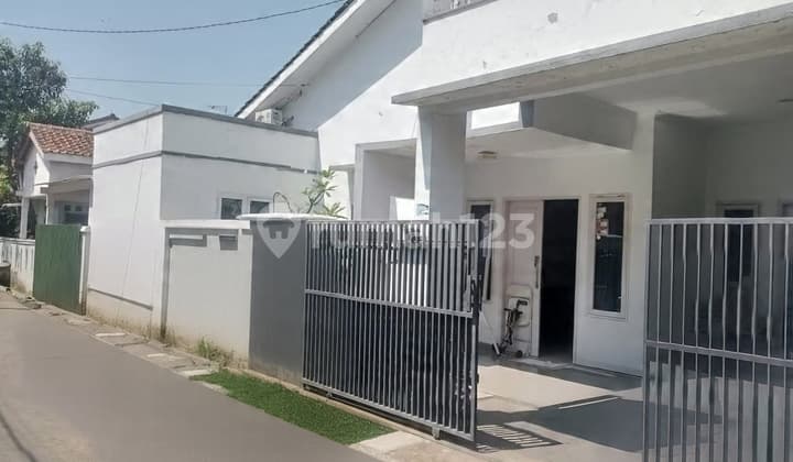 Murah Dibawah Pasaran Rumah di Komplek Bumi Asih