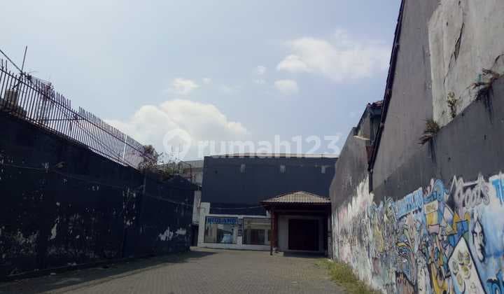 Dijual Tanah Dan Bangunan di Jl. Jend. H. Amir Machmud, Cimahi