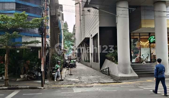 Turun Harga! Ruko 4,5 Lantai di Jl. Ciguriang, Dekat The Kings Shopping Centre