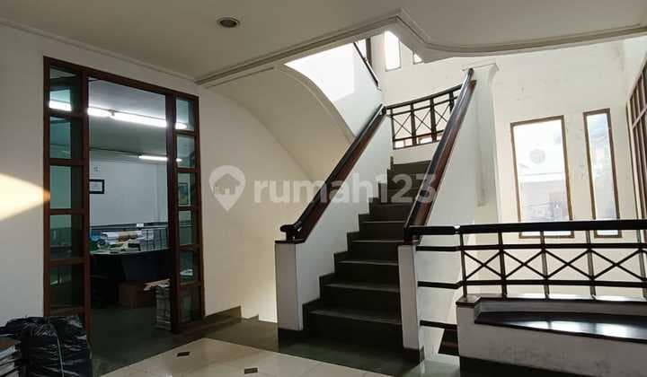 Turun Harga Ruko 4 Lantai di Jl. Telepon, Braga Kota Bandung
