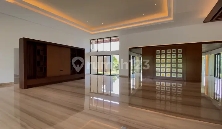 Super Luxurious New House in Dago, North Bandung