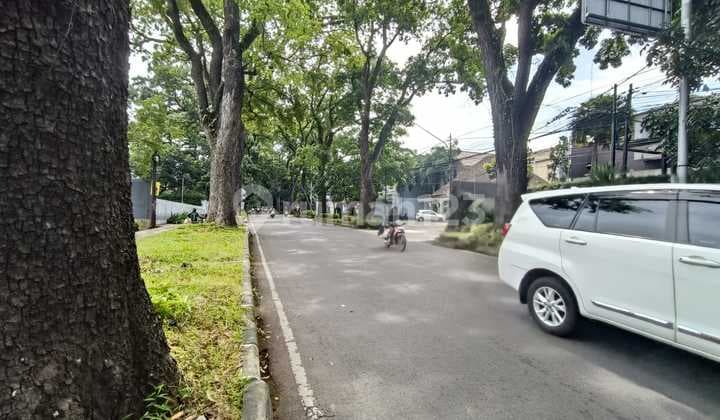 Tanah dan Bangunan di Jl. Cipaganti Bandung