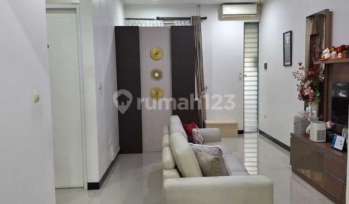 Rumah Semi Furnished di Cluster Sommerville Taman Kopo Indah