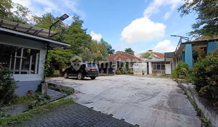 Business Area Land and Building on Dago Wing, Jl. Dipatiukur, Bandung City