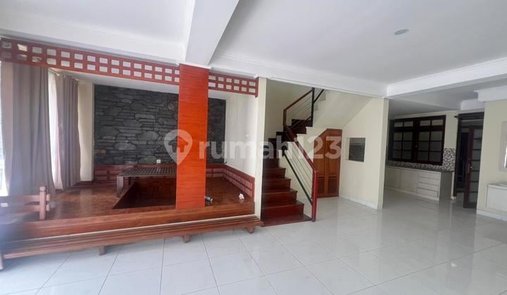 Dijual Rumah Bagus Siap Huni di Jl. Budisari, Hegarmanah - Kota Bandung