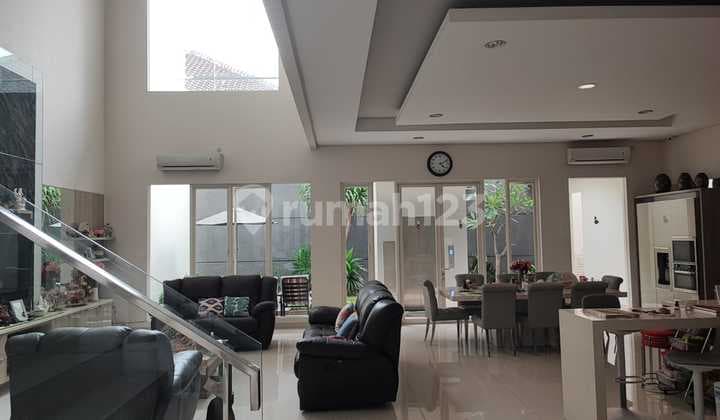 Rumah Citraland Minimalis Dekat Pakuwon Indah