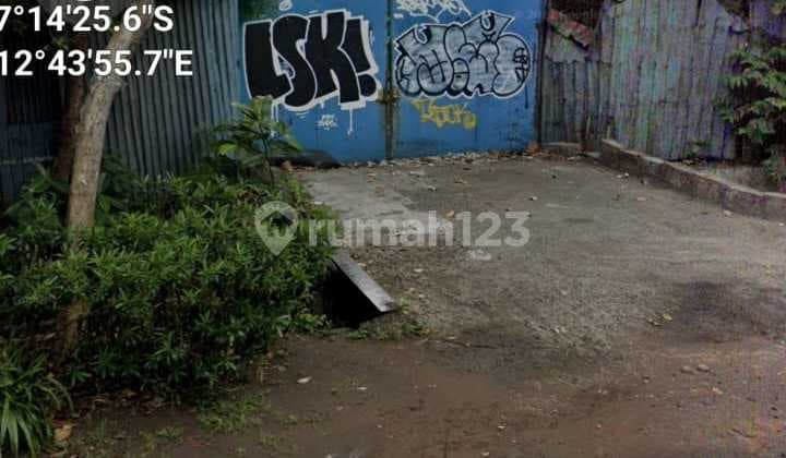 Hitung Tanah Raya Indrapura Dekat Tanjung Perak. Basuki Rahmat