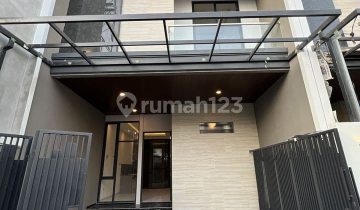 Rumah Bintang Diponggo Dekat Dukuh Kupang,pakuwon Indah,citraland